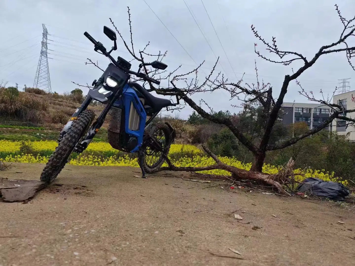 Electric Adult Off-road Motorcycles dirt bike 6000W Electric Racing Motorcycles Electric Dirt Bike RISE DEFENSE SYSTEMS.AI PRODUCTS