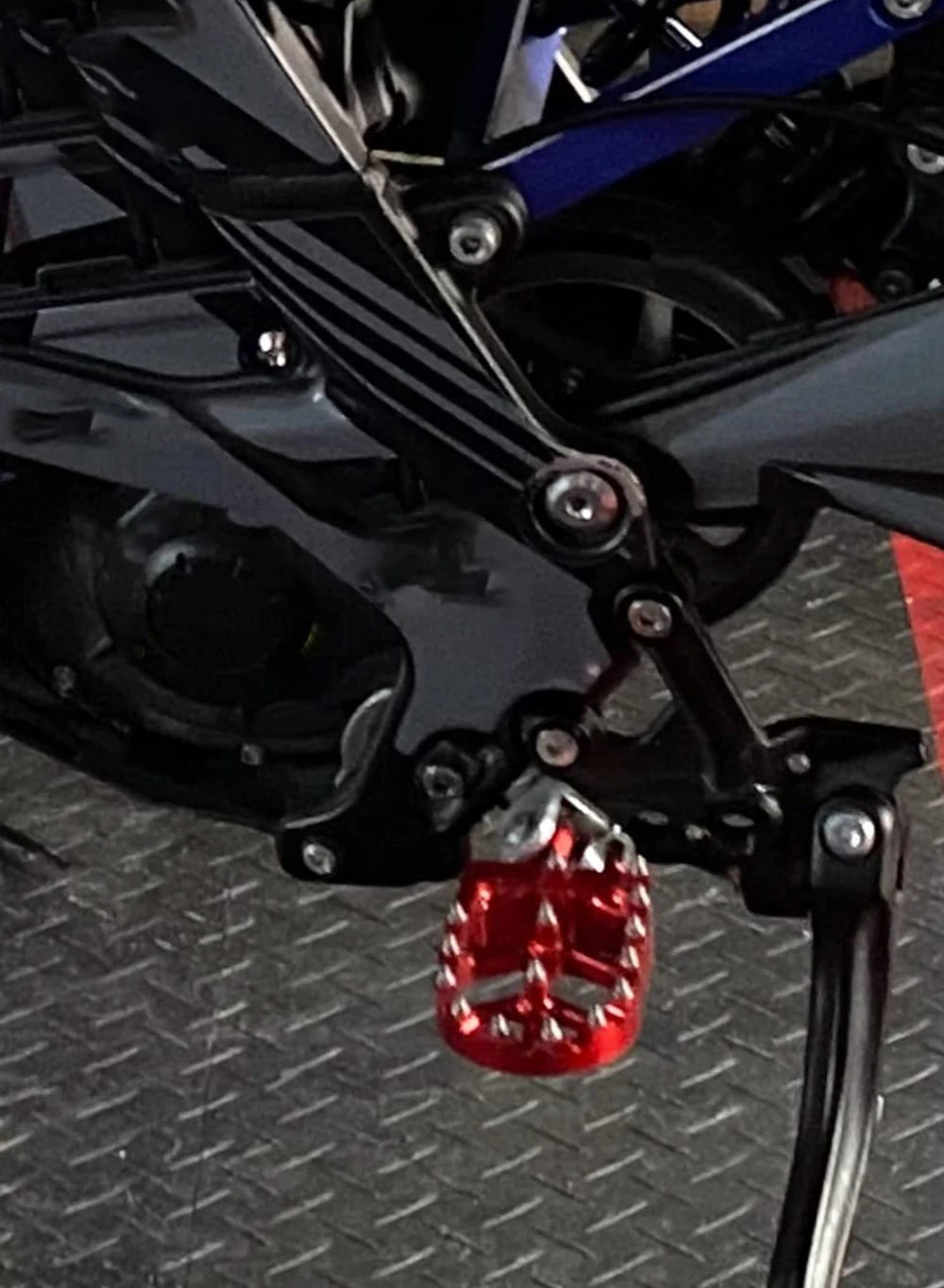 For Sur-Ron Sur Ron Surron X S Light Bee Off-Road Electric Vehicle Motorcycle CNC Footpegs Footrests Foot Pegs Rests Pedals Pad RISE DEFENSE SYSTEMS.AI PRODUCTS