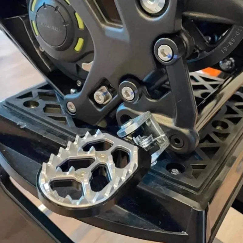 Surron Light Bee S/X Special Mod Left and Right Footrest Assembly Modified High-strength Pedals RISE DEFENSE SYSTEMS.AI PRODUCTS
